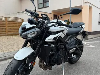triumph street triple 765 r