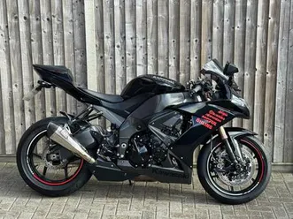 kawasaki ninja zx10r 2009 (09) super sport + 11,700 miles + yoshimura