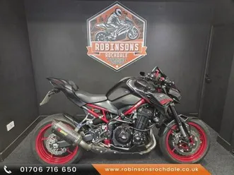 2021 kawasaki z900 performance edition loaded with extras.