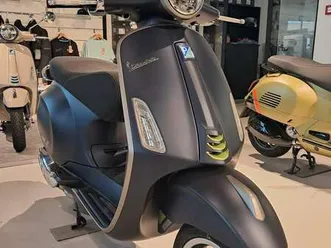 vespa primavera 50 tech bauletto + supporto omaggio blu/azzurro