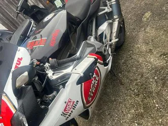 aprilia rsv 1000rr
