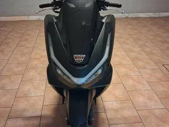 mota de garagem pcx 125 parque das nações