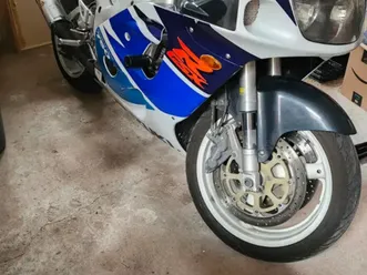 1998 suzuki gsx-r750