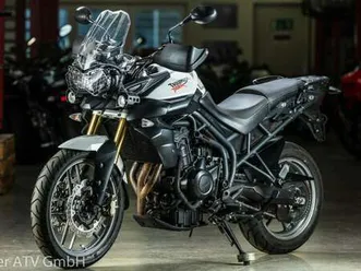 triumph tiger 800