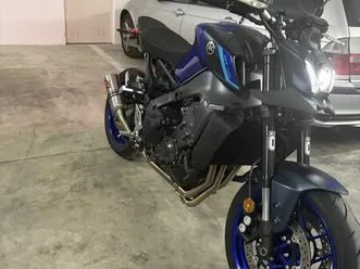 yamaha mt09 icon blue de 2024 faro (sé e são pedro)