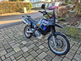 suzuki dr800 s
