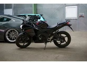 honda cbr125r jc50 – ez 2016 – gepflegt und ideal für anfänger