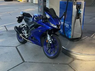 yamaha yzf r125 2022 - 15.000km, akrapovic, top zustand