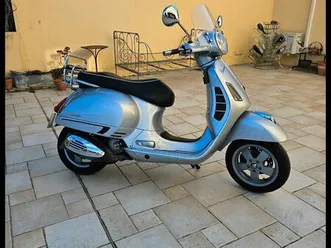 vespa gts 250