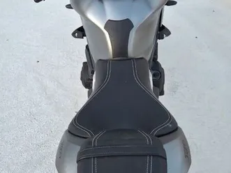 triumph street triple 765 rs