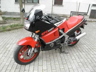 kawasaki gpx 600 r rosso