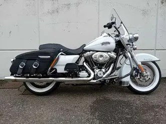 harley-davidson road king classic bianco
