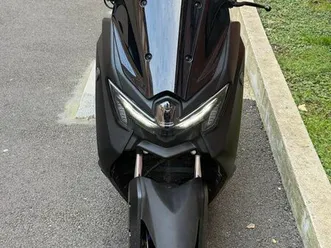 nmax année 2025 1100km état neuf