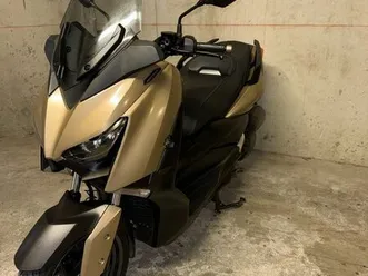 xmax 125 iron max abs+tcs - ligne akrapovic + origine