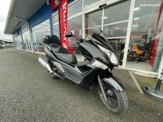 scooter honda 600 sw-t noir