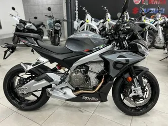 aprilia tuono 660