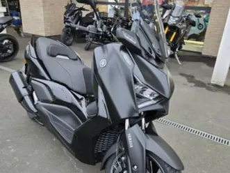 yamaha xmax 300 tech max