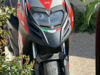aprilia sr