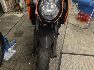 ② ktm superduke 990 2012