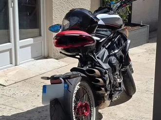 vend moto mv agusta dragster
