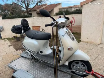 scooter piaggio vespa et4 125