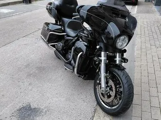 ② harley davidson electra glide ultra limited