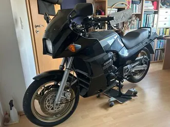 kawasaki gpz 900 r