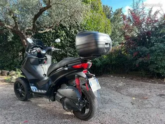 piaggio 300 hpe sport