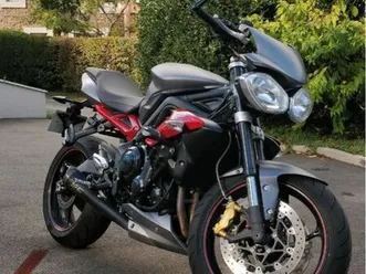 triumph 675 abs 2026