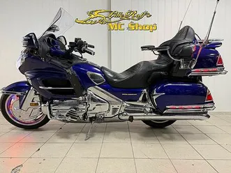 honda gl 1800 goldwing