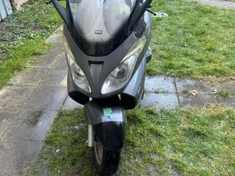scooter aprillia 125