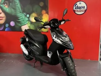 piaggio typhoon 2018 50 cm3 | scooter | 18 500 km | 72000 le mans