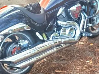 suzuki intruder 1800