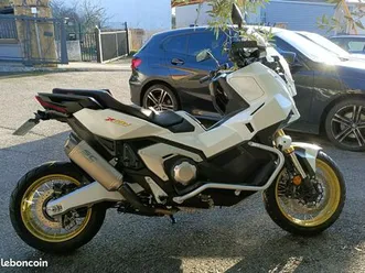 honda x-adv 750 - mod. 2025 - 1 438km
