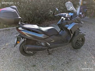 scooter yamaha tricity 300