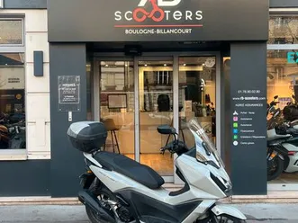 scooter skytown 125 2025 gris 2290