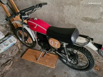 vends moto guzzi 50 cc de 1974