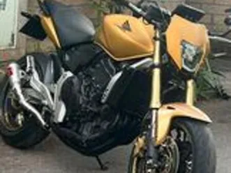 honda hornet 2008 oro custom