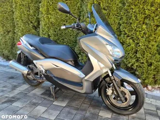 yamaha x-max