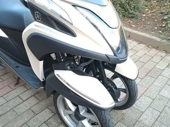 ② scooter yamaha tricity 125 cc