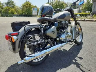 ② royal enfield classic 500 gun metal grey