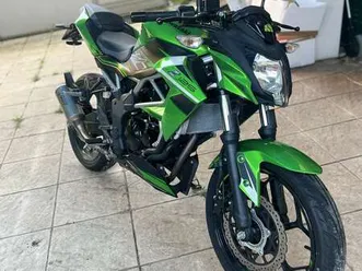kawasaki 125 f verde