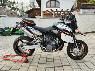supermoto