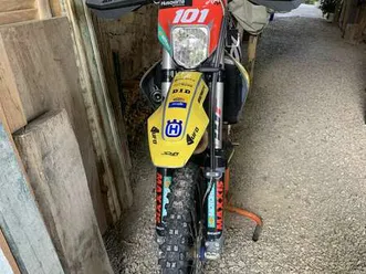 husqvarna fe 250 grigio