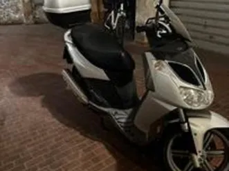aprilia sportcity 200