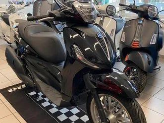 neu piaggio beverly 400 abs/asr schwarz cosmo