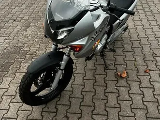 honda varadero 125 gepflegt & zuverlässig