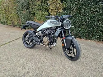 ② husqvarna vitpilen 125 & 401 2024 en stock