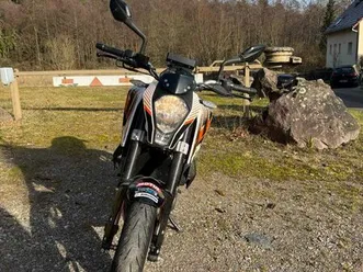 ktm duke 390