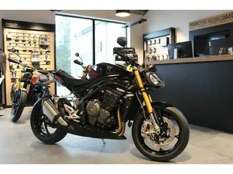 triumph speed triple 1200 rs